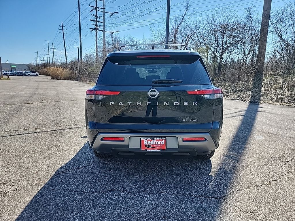 2026 Nissan Pathfinder SL