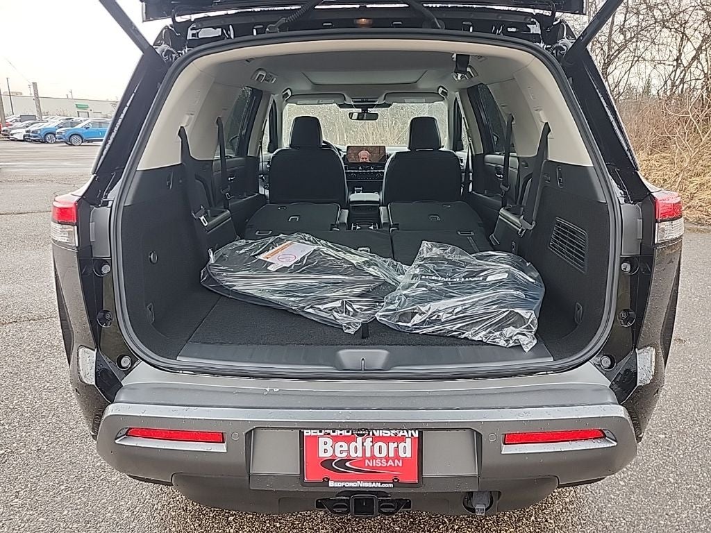 2026 Nissan Pathfinder SL