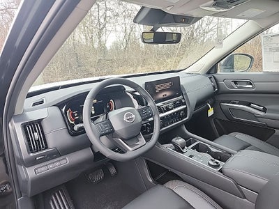 2026 Nissan Pathfinder SL