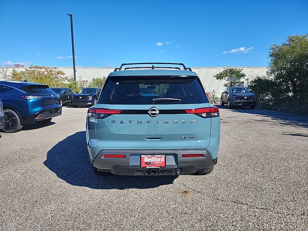 2026 Nissan Pathfinder SL