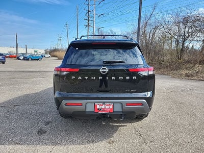 2026 Nissan Pathfinder SL