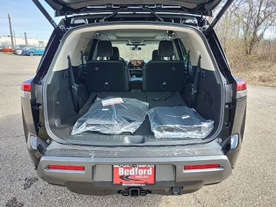 2026 Nissan Pathfinder SL