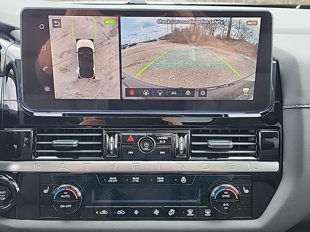 2026 Nissan Pathfinder SL