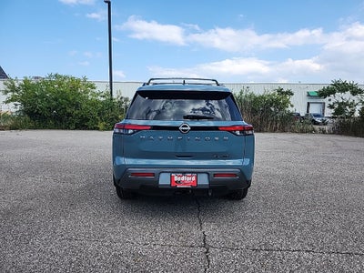 2026 Nissan Pathfinder SL