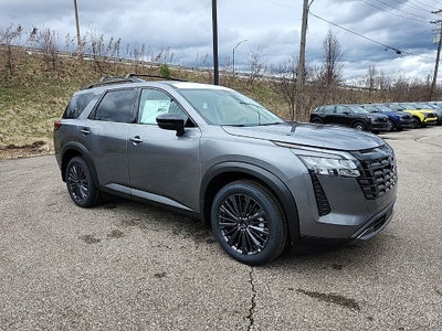 2026 Nissan Pathfinder SL