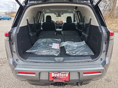 2026 Nissan Pathfinder SL