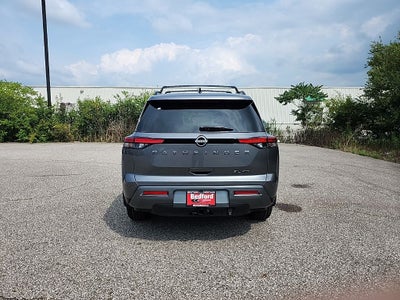 2026 Nissan Pathfinder SL