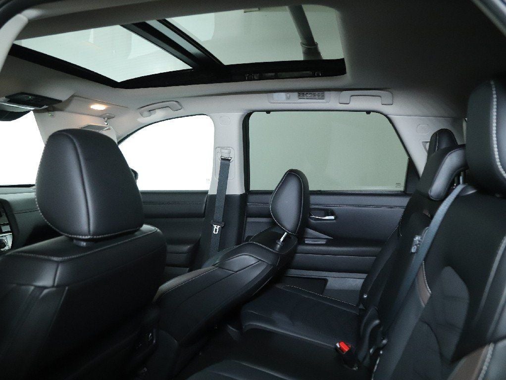 2024 Nissan Pathfinder Platinum AWD