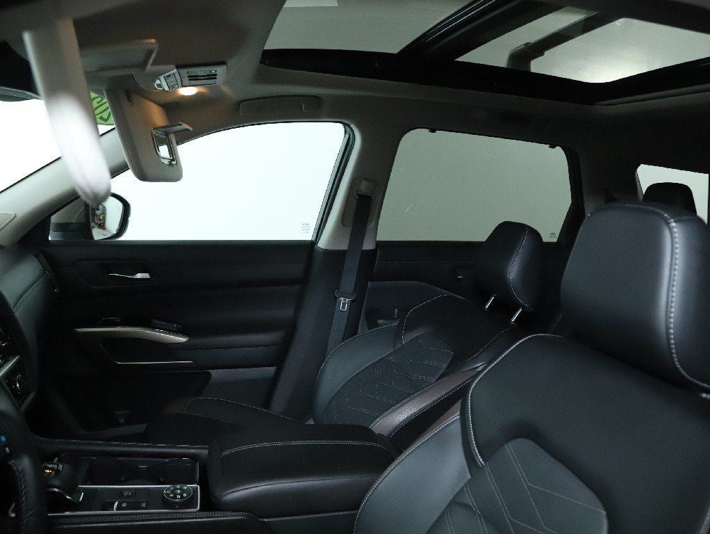 2024 Nissan Pathfinder Platinum AWD