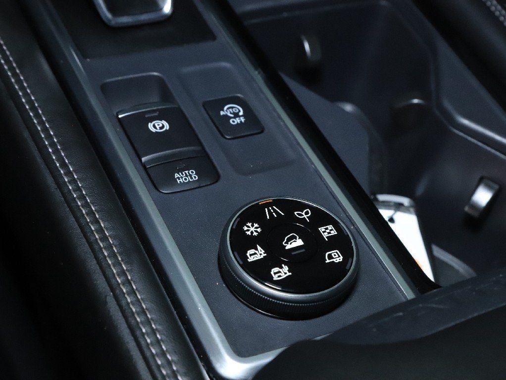 2024 Nissan Pathfinder Platinum AWD