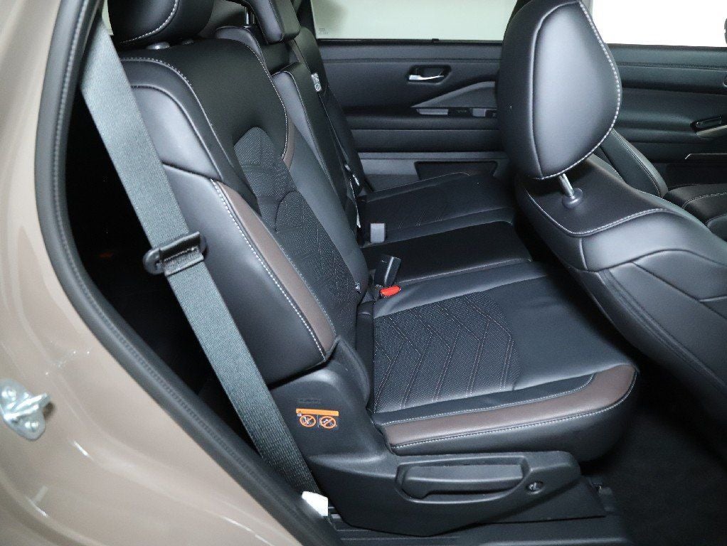 2024 Nissan Pathfinder Platinum AWD