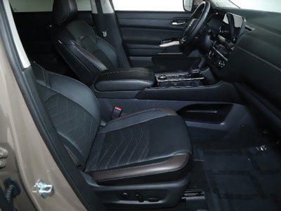 2024 Nissan Pathfinder Platinum AWD