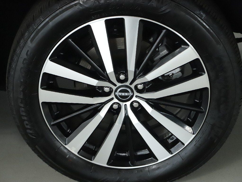 2024 Nissan Pathfinder Platinum AWD