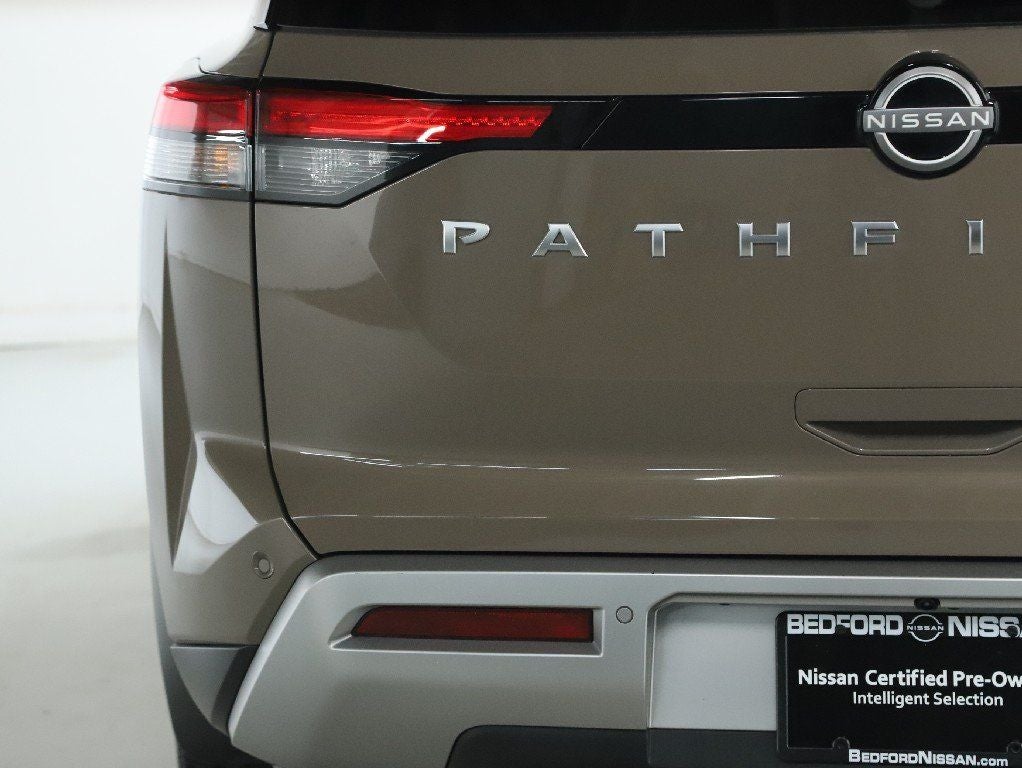 2024 Nissan Pathfinder Platinum AWD