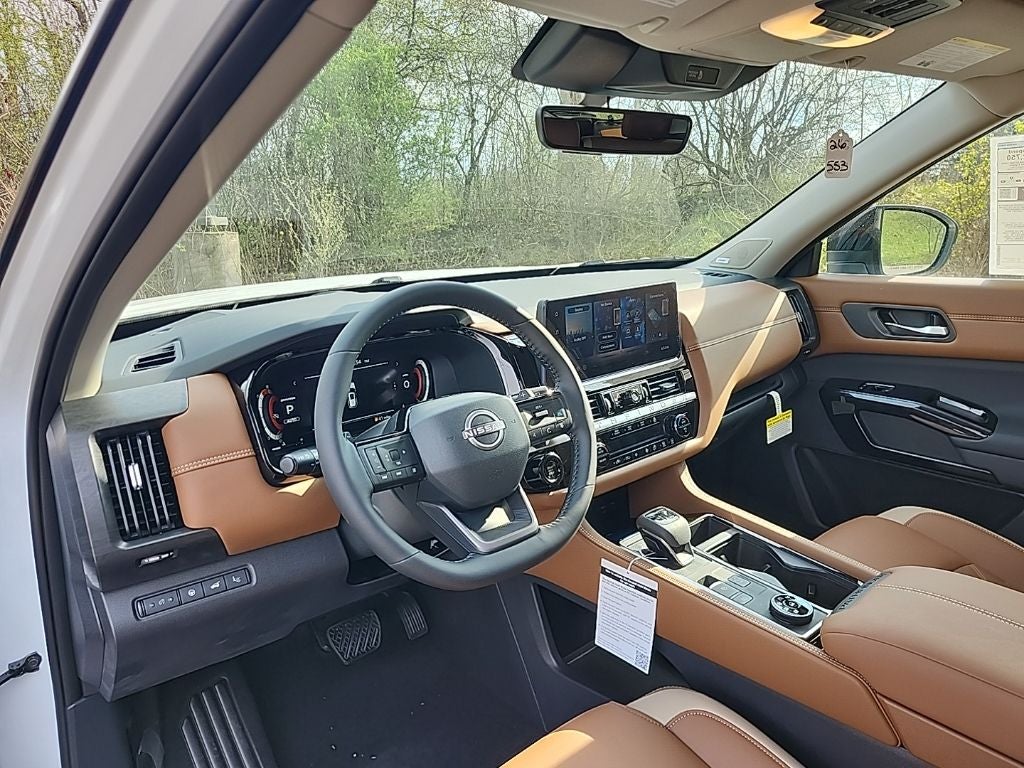 2026 Nissan Pathfinder Platinum