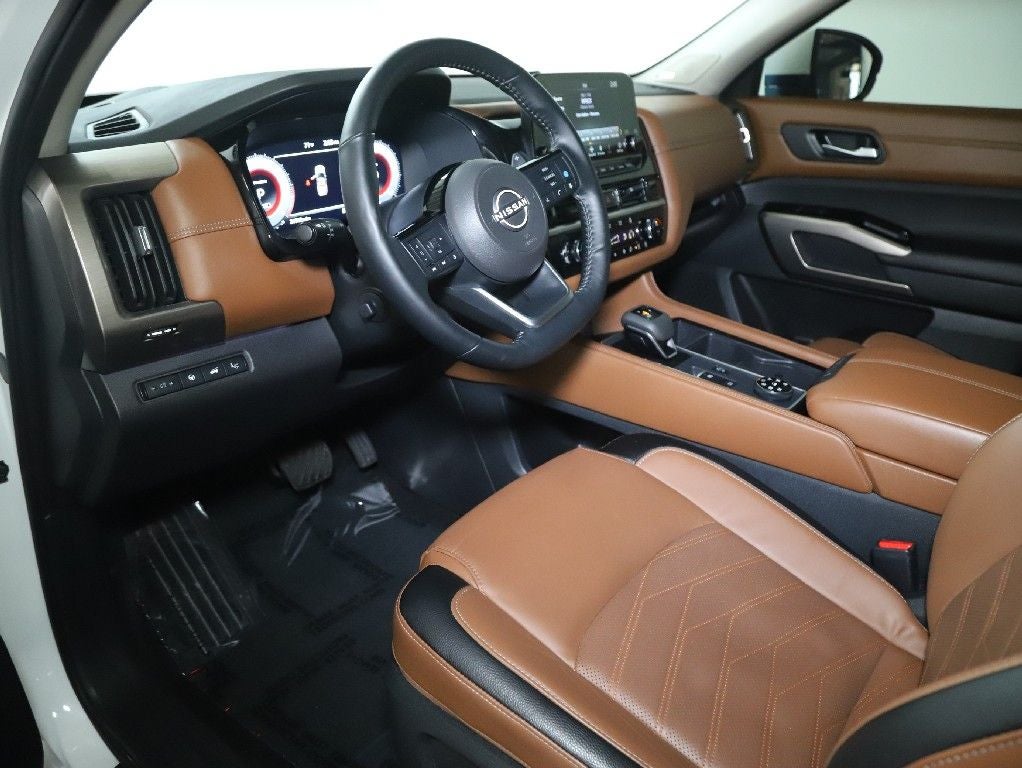 2024 Nissan Pathfinder Platinum AWD