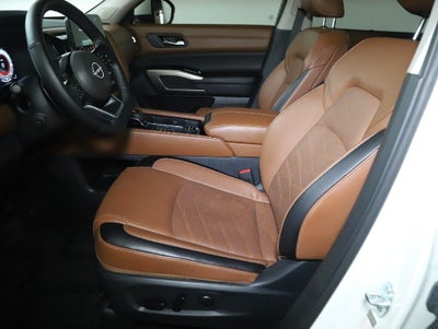2024 Nissan Pathfinder Platinum AWD