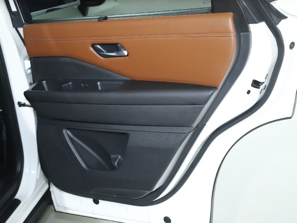 2024 Nissan Pathfinder Platinum AWD