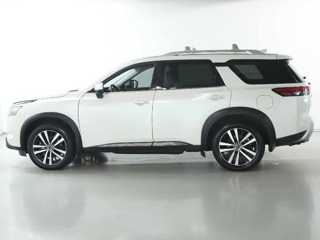 2024 Nissan Pathfinder Platinum AWD