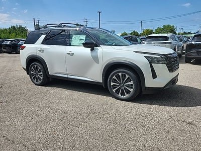 2026 Nissan Pathfinder Platinum