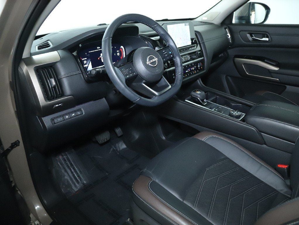 2024 Nissan Pathfinder Platinum AWD