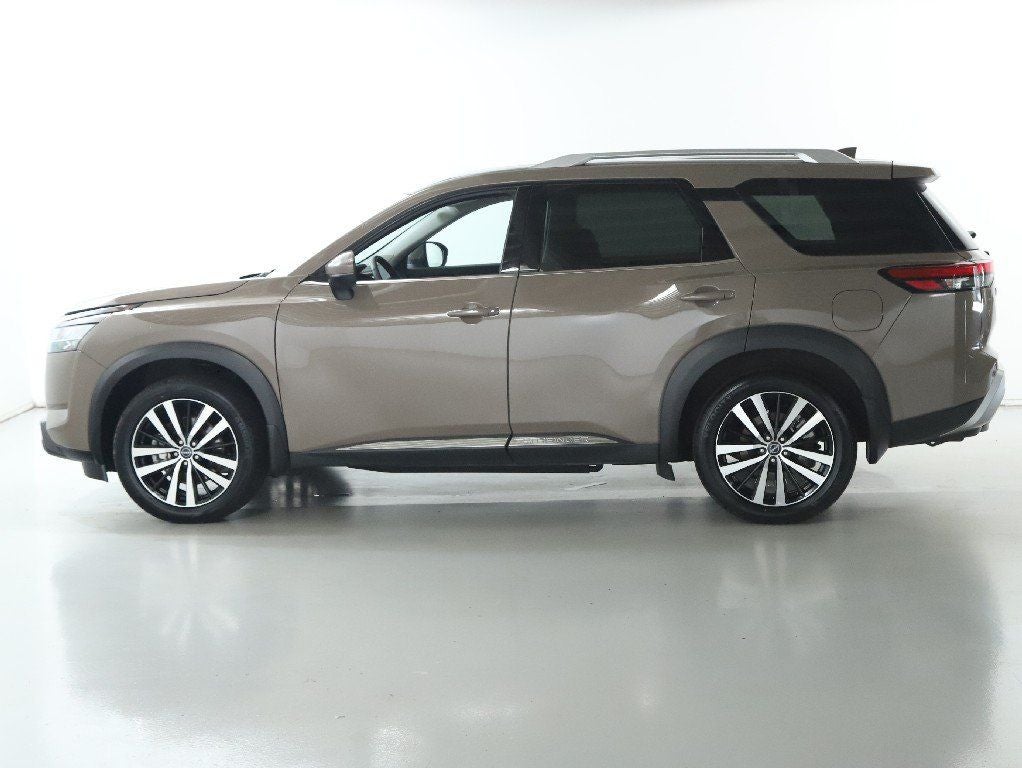 2024 Nissan Pathfinder Platinum AWD