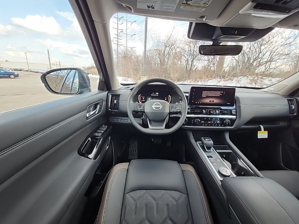 2026 Nissan Pathfinder Platinum