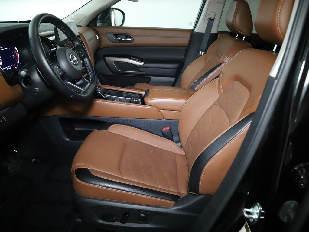 2024 Nissan Pathfinder Platinum AWD