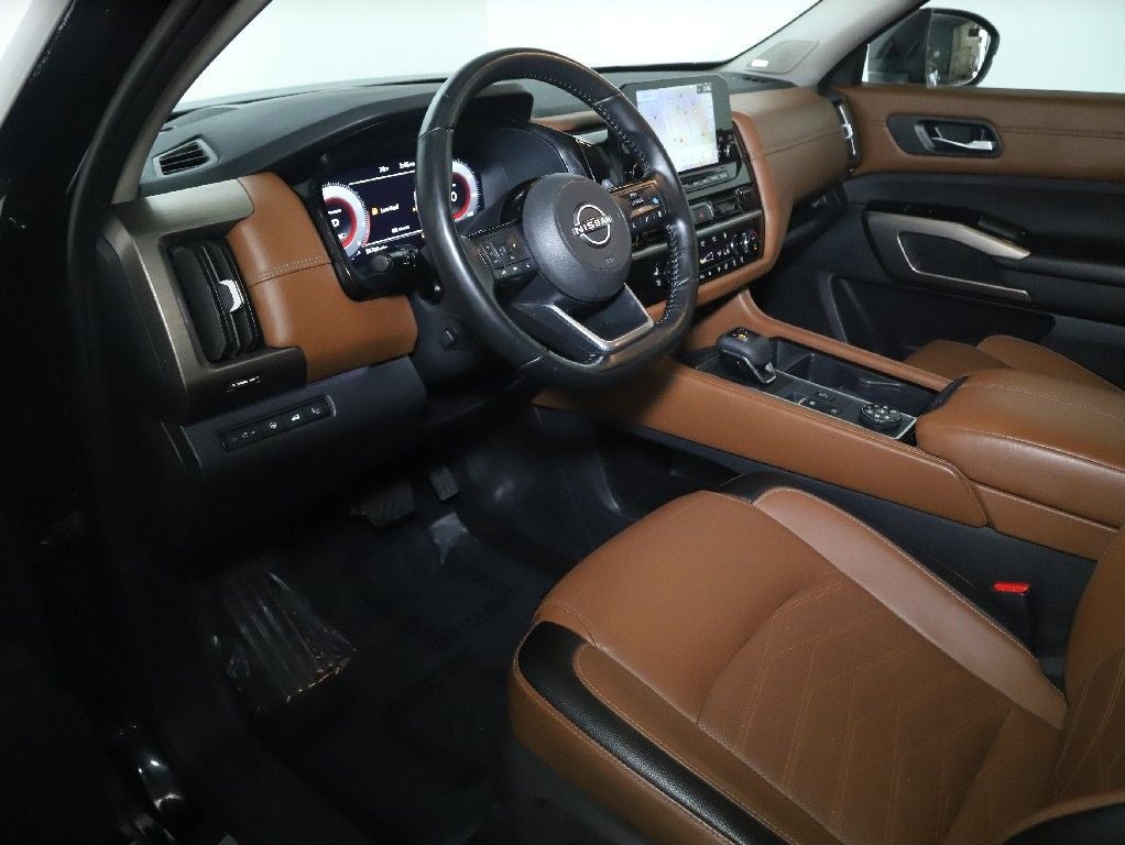 2023 Nissan Pathfinder Platinum AWD