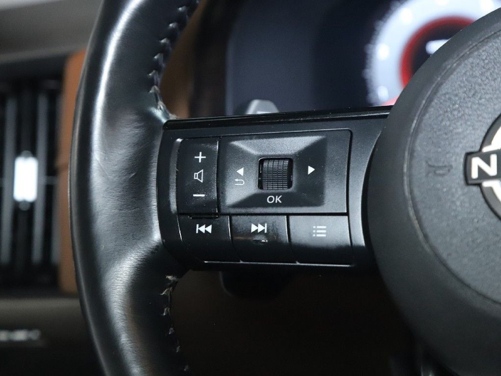 2023 Nissan Pathfinder Platinum AWD