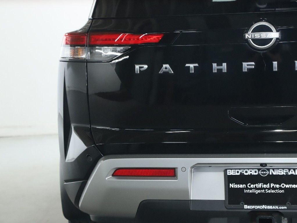 2023 Nissan Pathfinder Platinum AWD