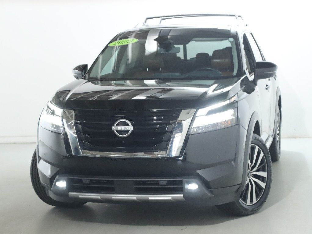 2023 Nissan Pathfinder Platinum AWD