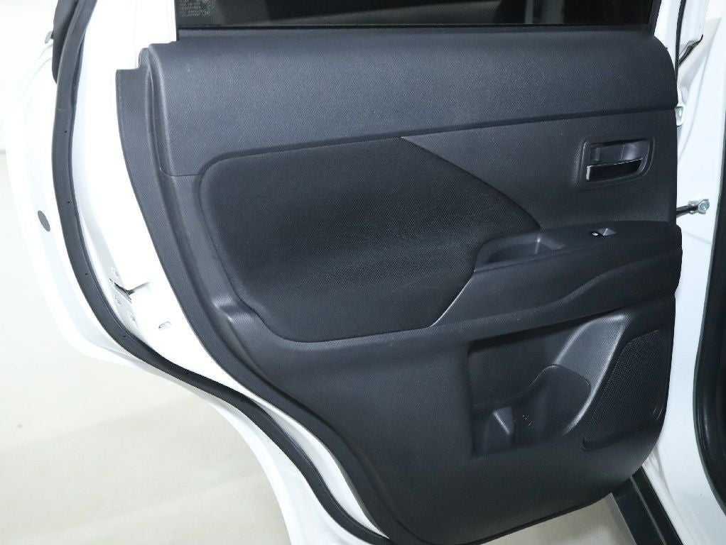 2017 Mitsubishi Outlander ES AWD