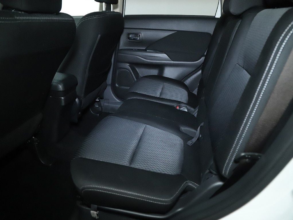 2017 Mitsubishi Outlander ES AWD