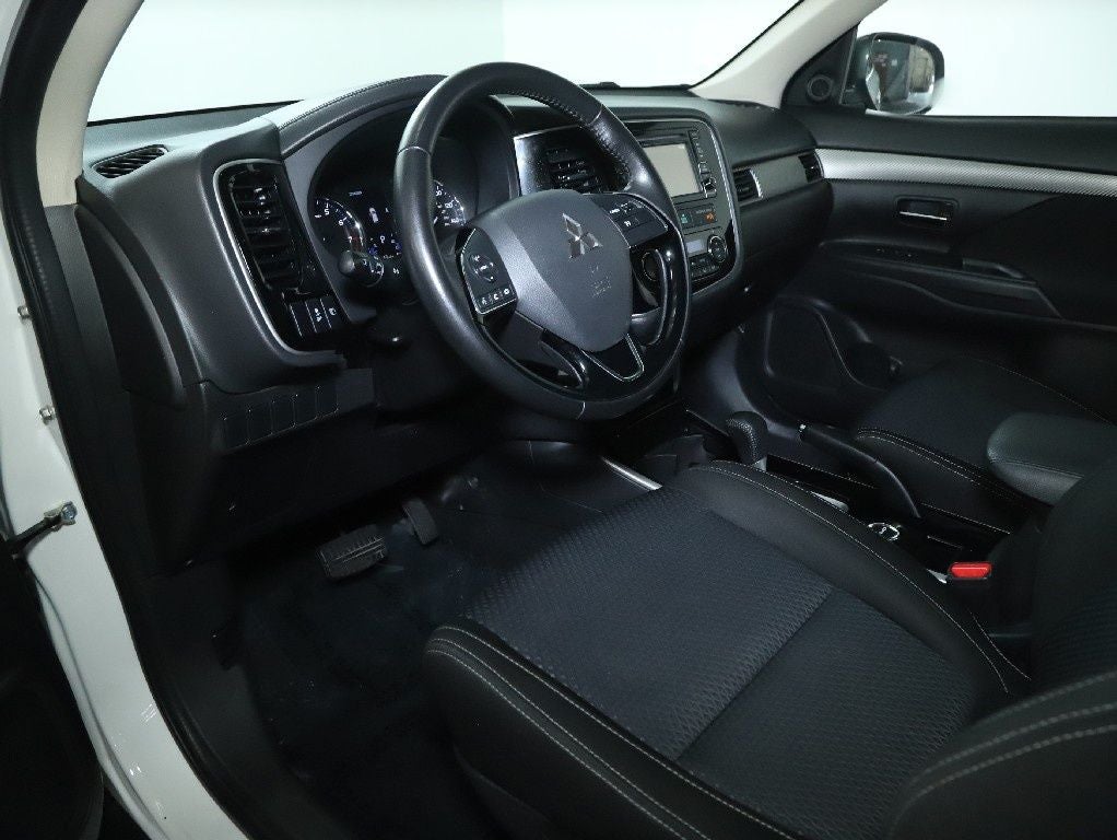2017 Mitsubishi Outlander ES AWD