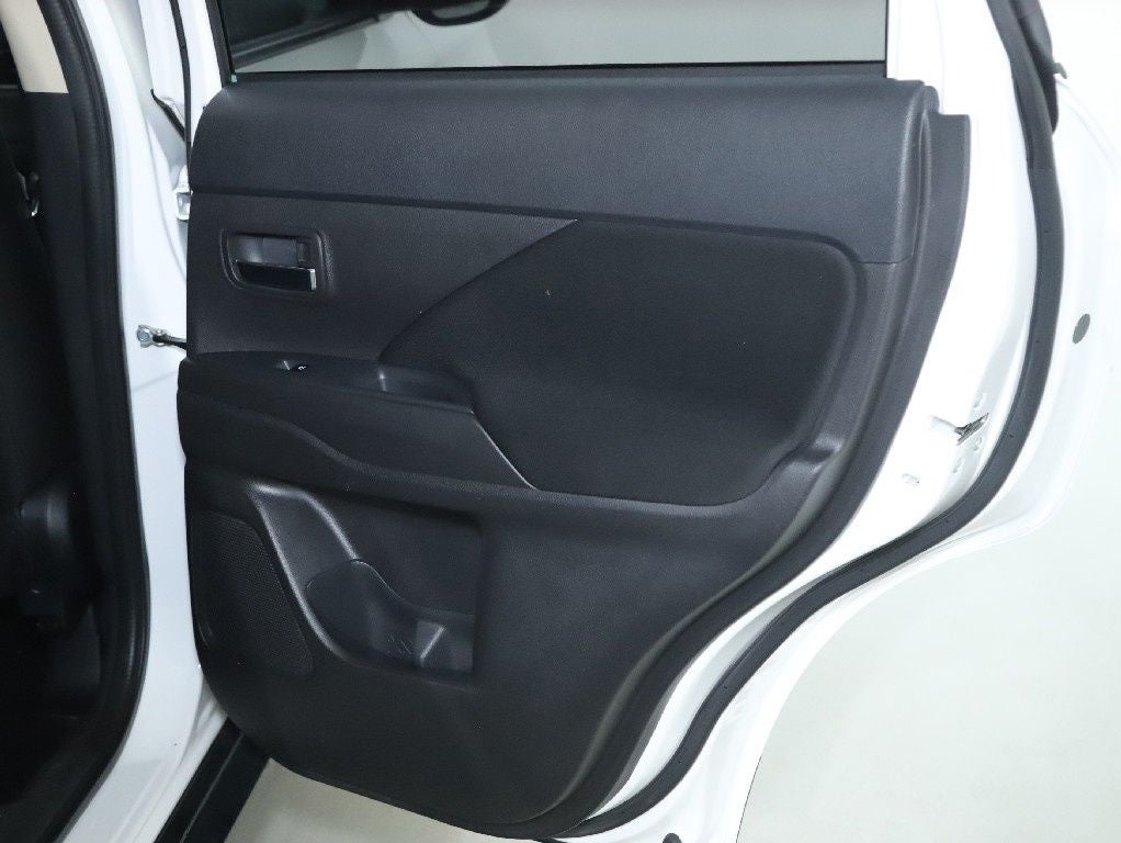 2017 Mitsubishi Outlander ES AWD