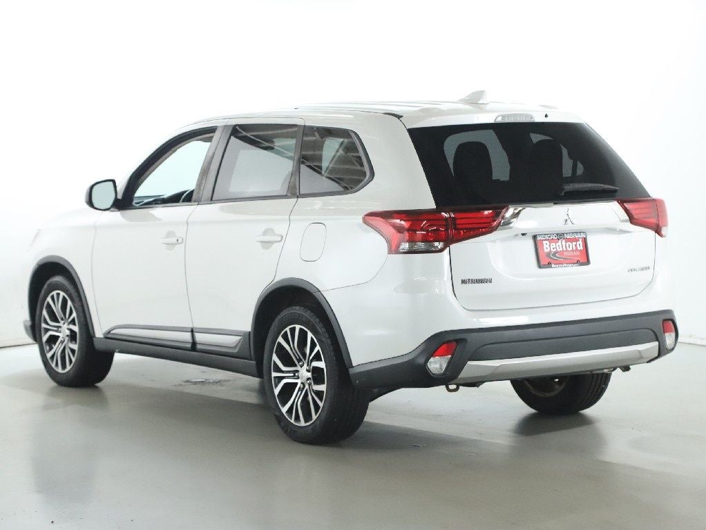 2017 Mitsubishi Outlander ES AWD