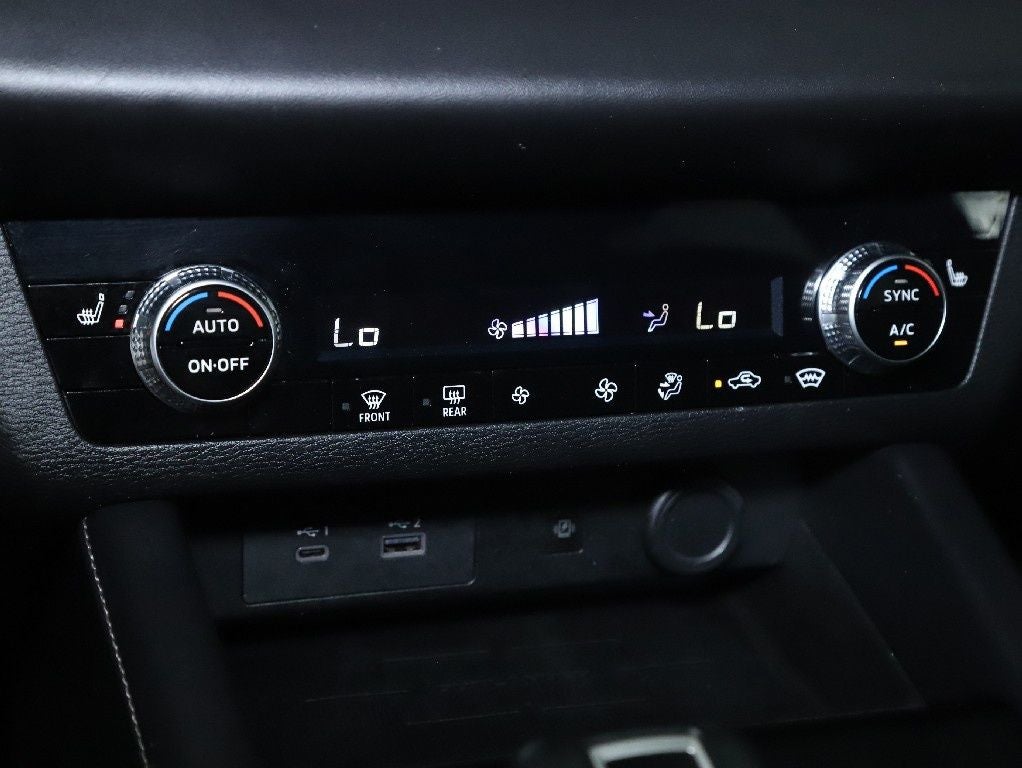 2024 Mitsubishi Outlander SE Tech Package AWD