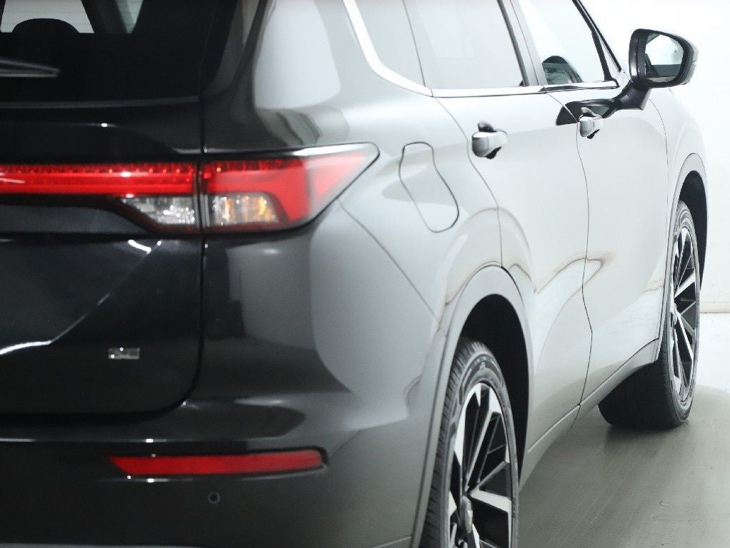 2024 Mitsubishi Outlander SE Tech Package AWD