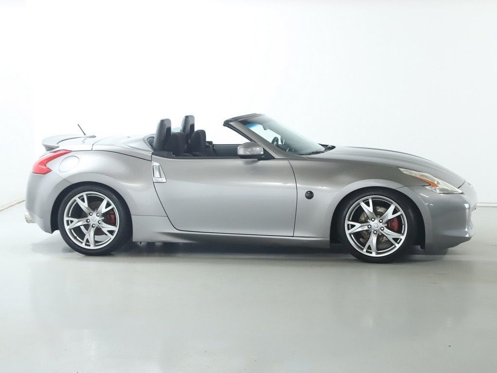2010 Nissan 370Z Base Roadster 6-speed
