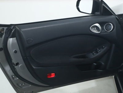 2010 Nissan 370Z Base Roadster 6-speed