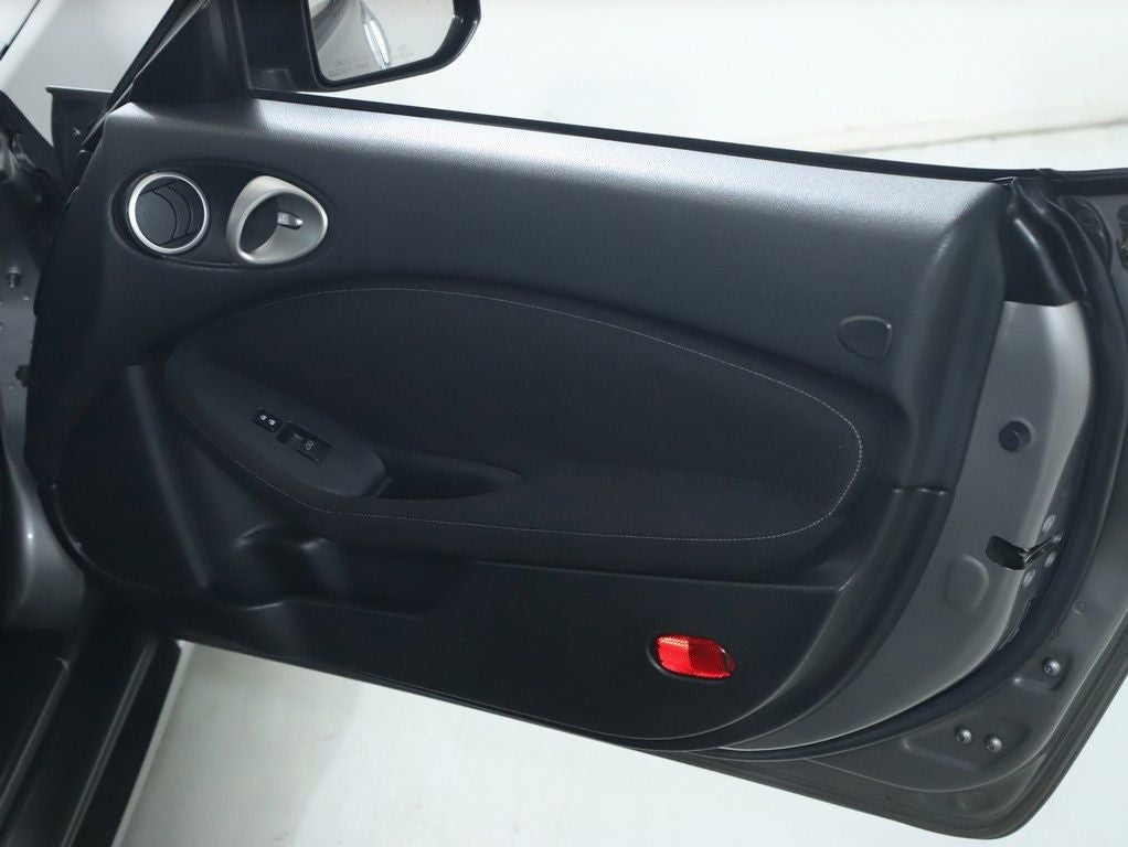 2010 Nissan 370Z Base Roadster 6-speed