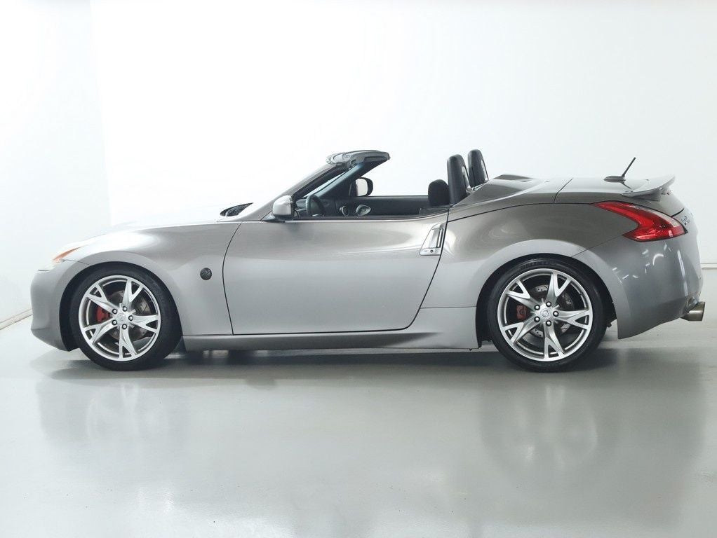 2010 Nissan 370Z Base Roadster 6-speed