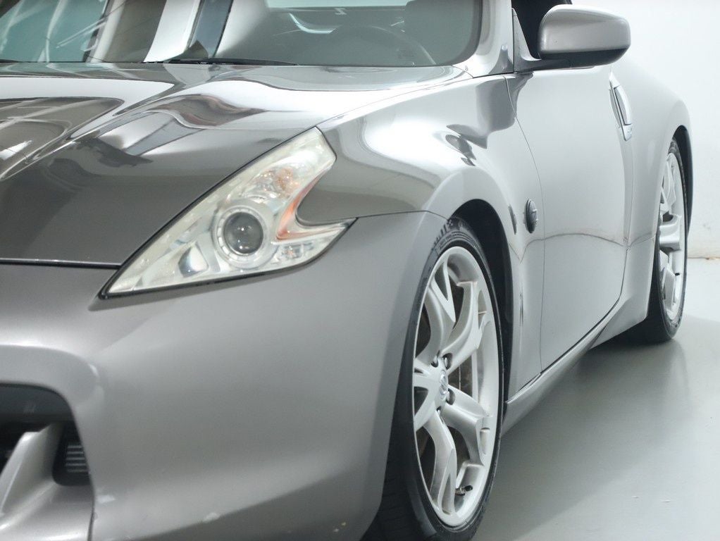 2010 Nissan 370Z Base Roadster 6-speed