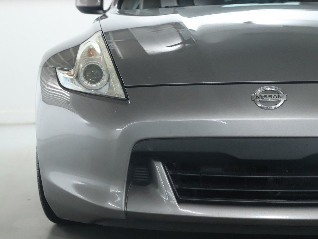 2010 Nissan 370Z Base Roadster 6-speed