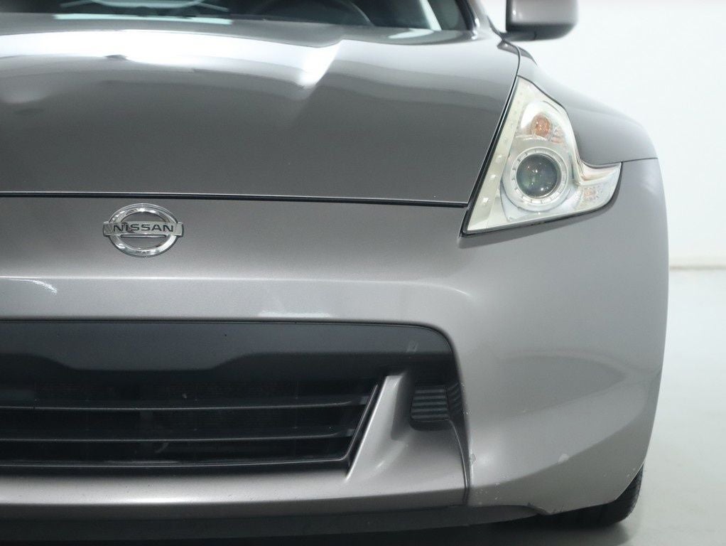 2010 Nissan 370Z Base Roadster 6-speed