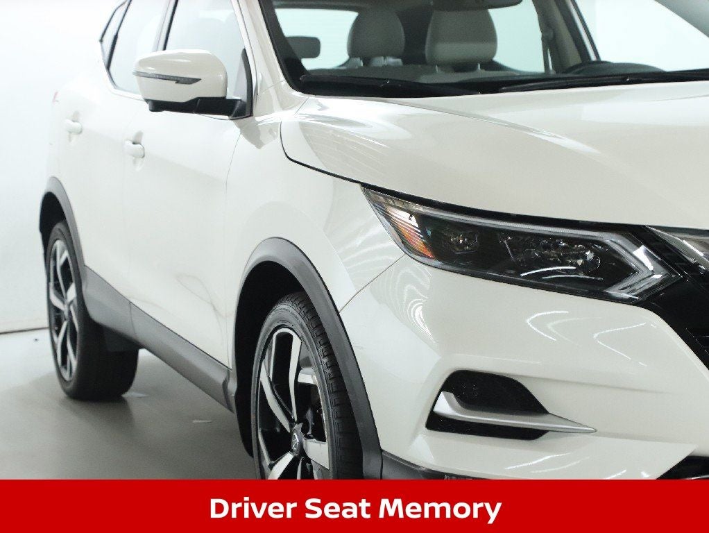 2022 Nissan Rogue Sport SL Premium AWD