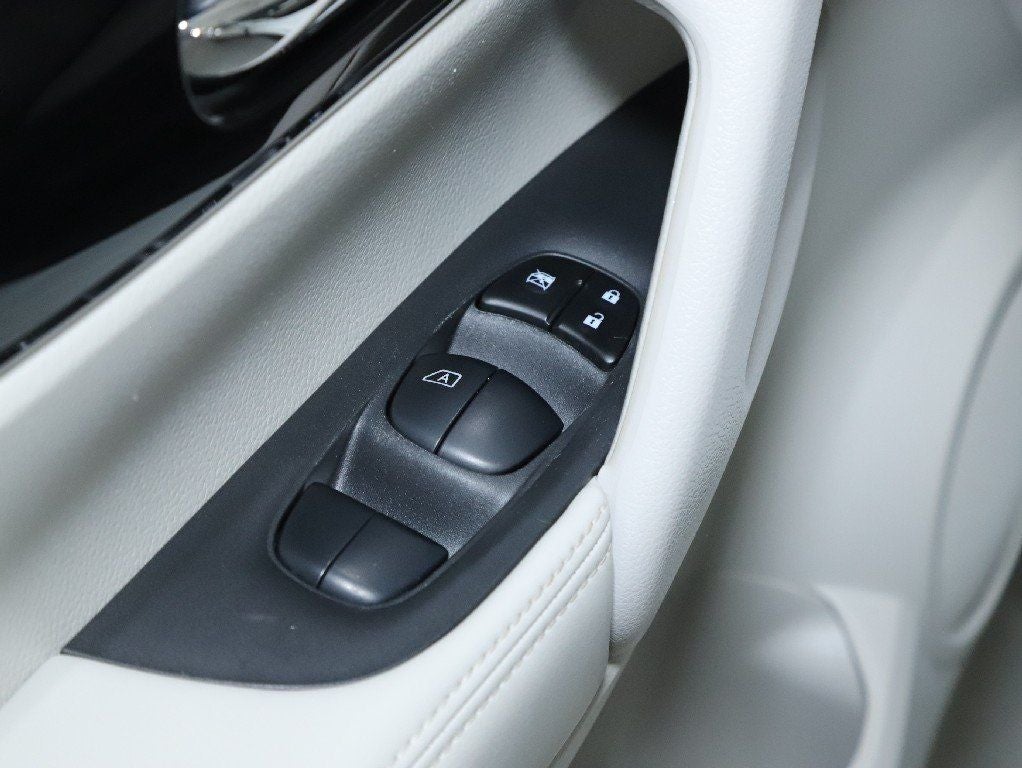 2022 Nissan Rogue Sport SL Premium AWD