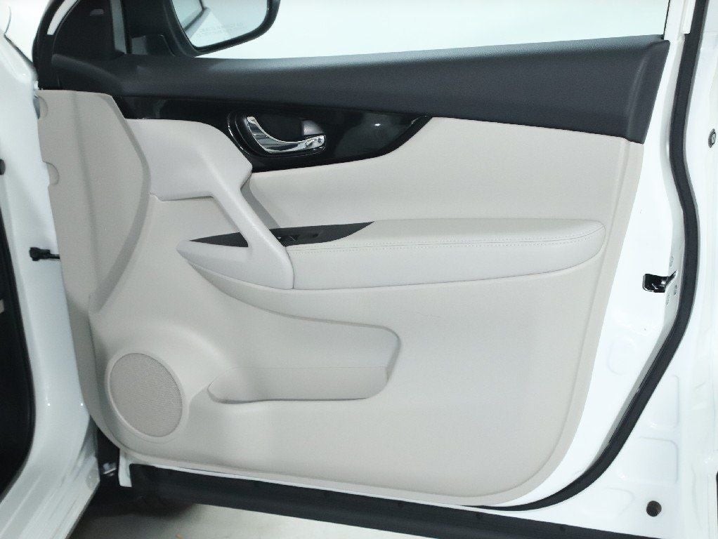 2022 Nissan Rogue Sport SL Premium AWD