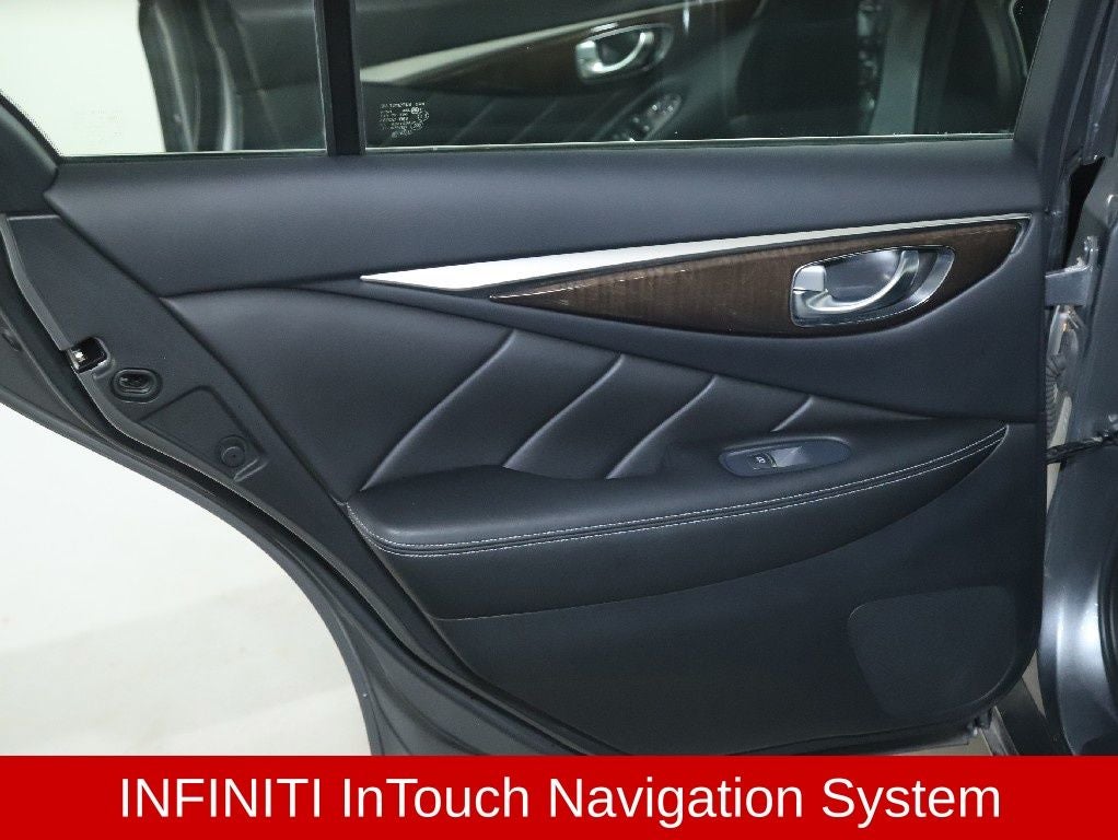 2018 INFINITI Q50 3.0t LUXE Essential AWD